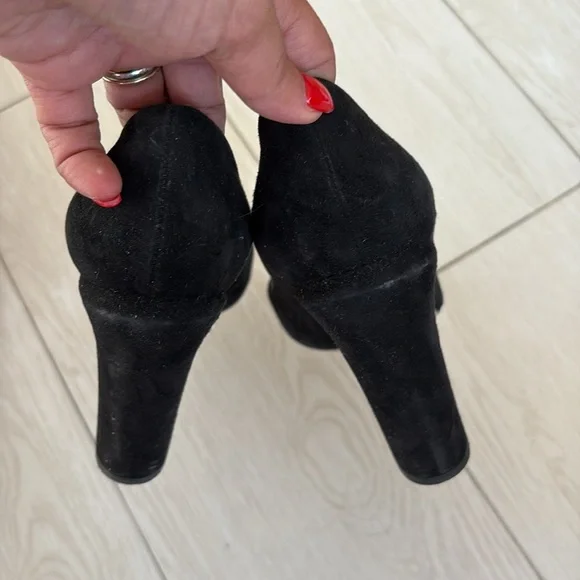 Valentino Black Suede Women's Pumps - Picture 5 of 6